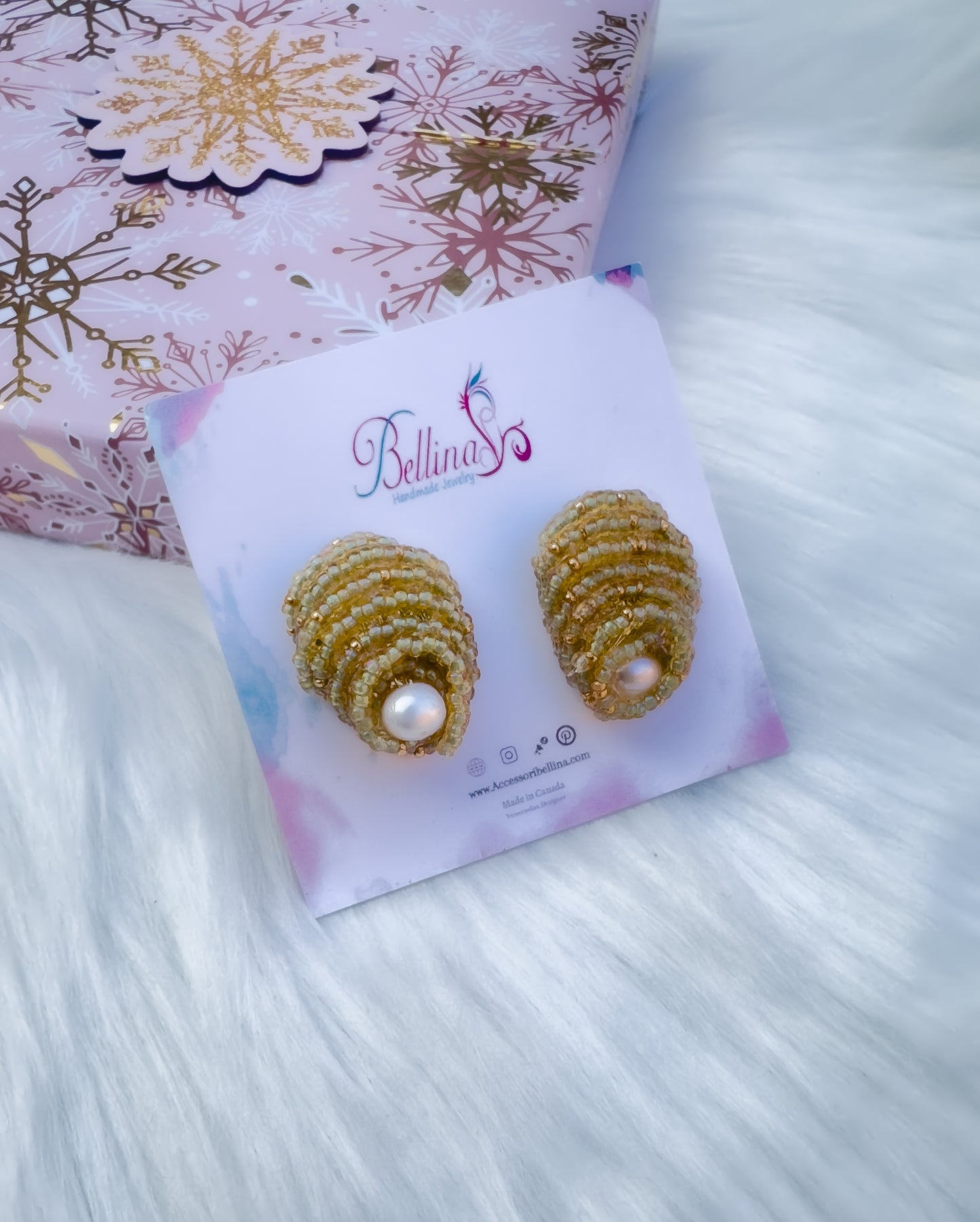 Caracolitos de Miyuki/ Aretes cabuchon