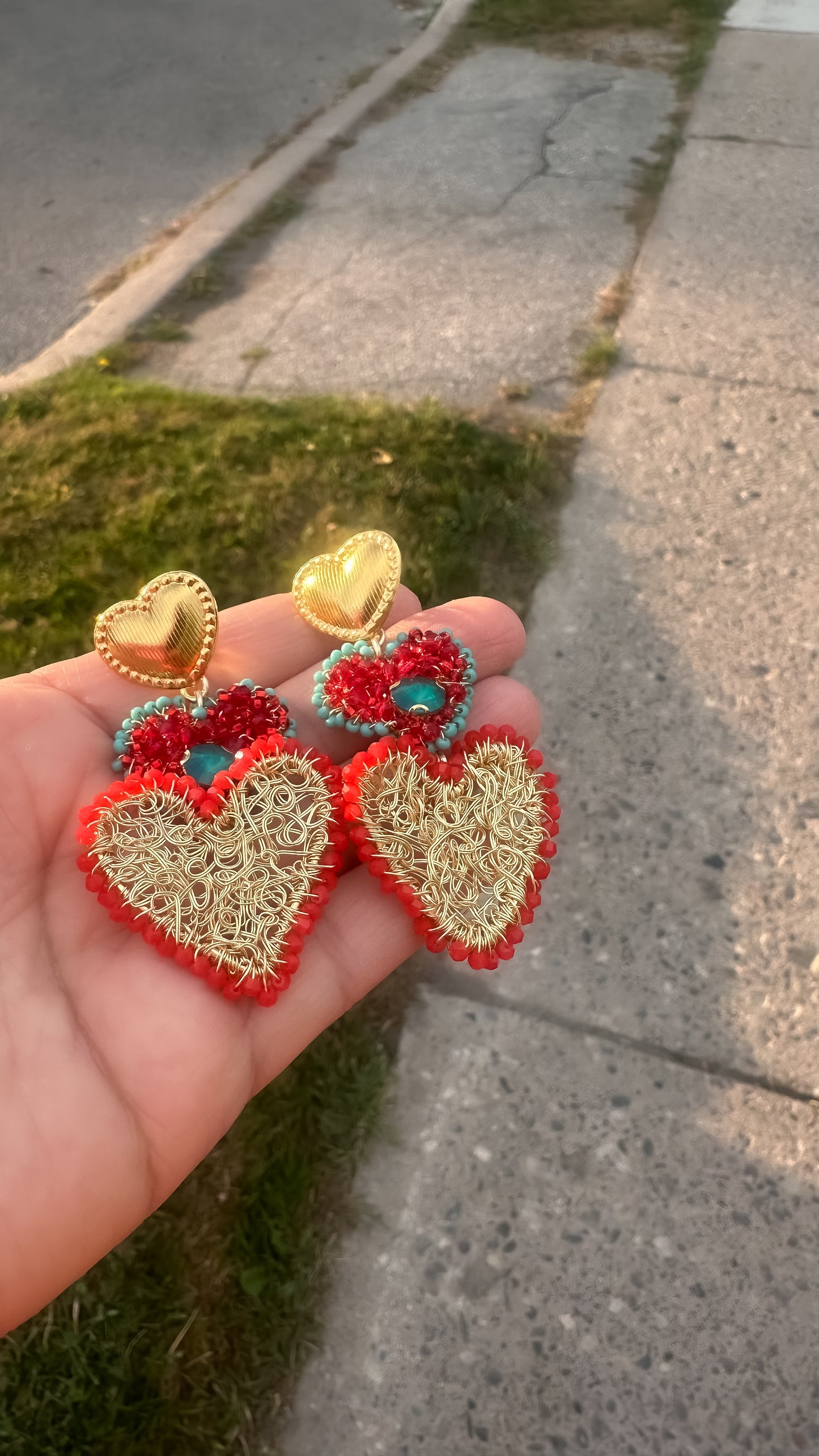 Maxi Anni ❤️  – Handcrafted Heart Earrings with Coral and Turquoise Agate Beads