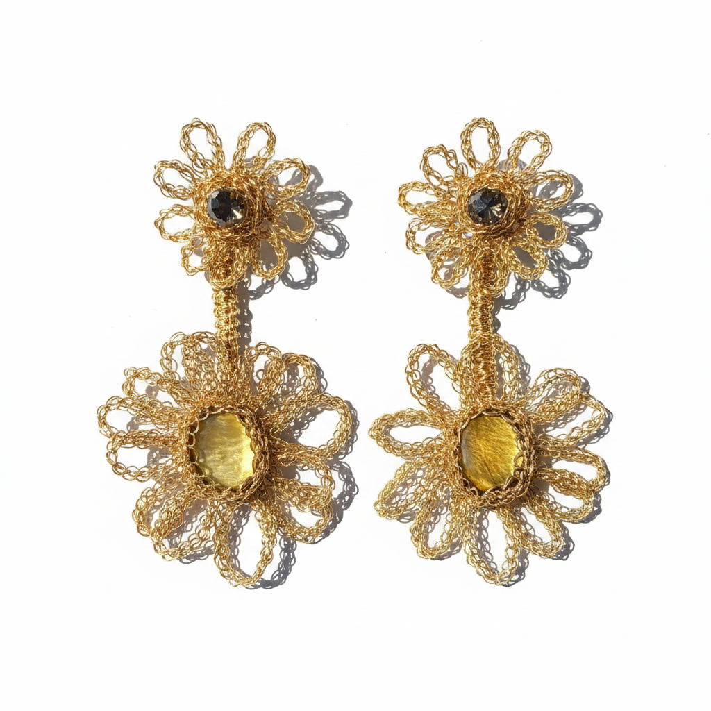 Daisy Bloom Earrings - Fondo Blanco